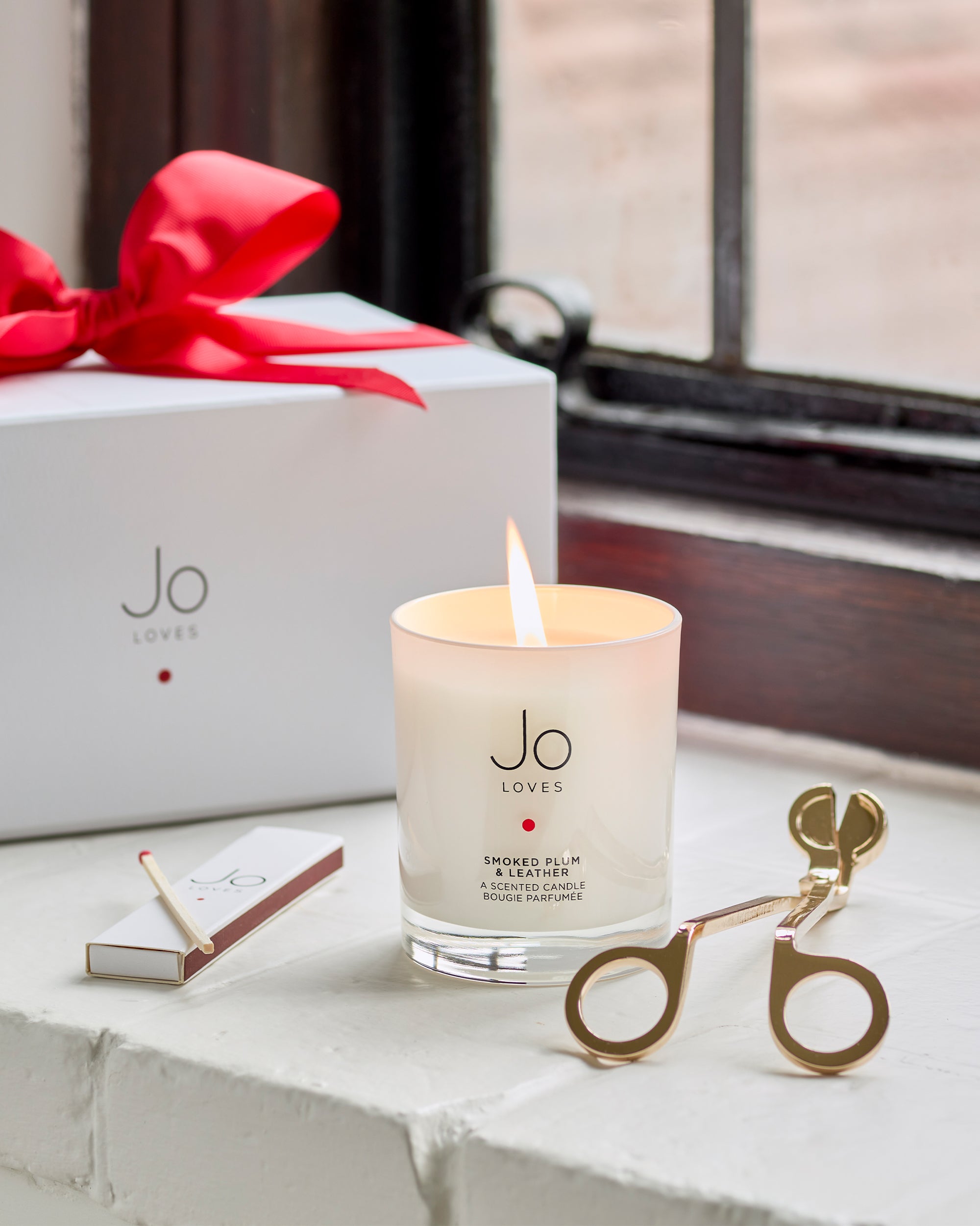 Top candle care tips from Jo